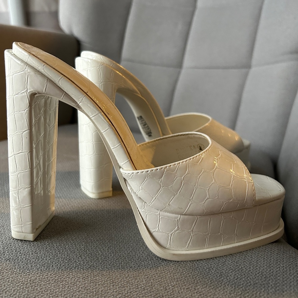 White Open Toe Heel Forever 21 Size 6.5
